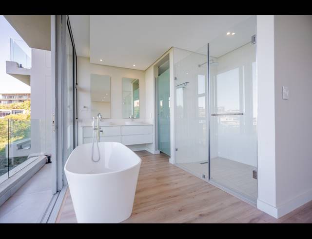 4 BEDROOM TOWNHOUSE FOR SALE IN LA LUCIA RIDGE